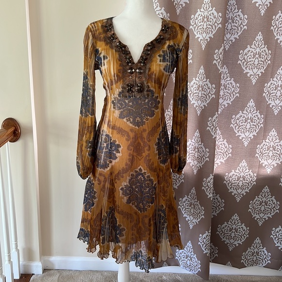 Dresses & Skirts - Dress